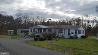 511 Caravelle Ln, Reading, PA 19606