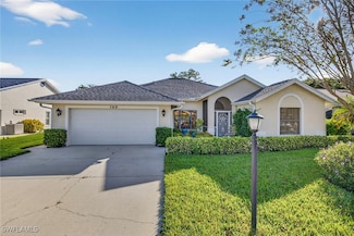 150 Estelle Dr, Naples, FL 34112