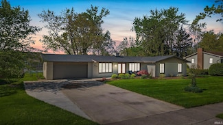 1112 Valley O Pines Pkwy, Fort Wayne, IN 46845