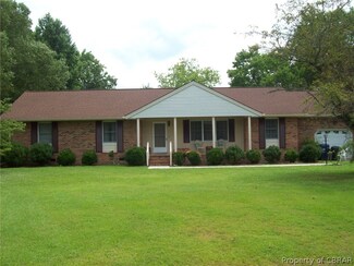 207 Paradise Point Ln, Mathews, VA 23109