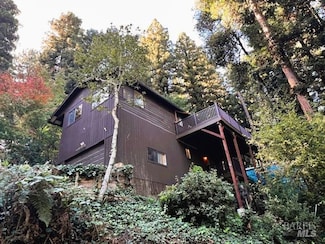 17360 Park Ave, Guerneville, CA 95446