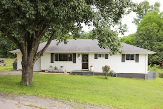 728 Roberta Dr, Rossville, GA 30741