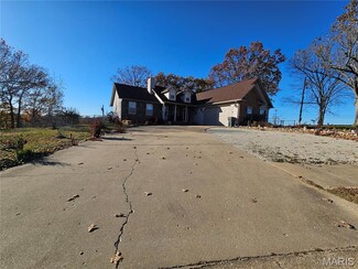 103 Ridgeview Dr, Saint Robert, MO 65584