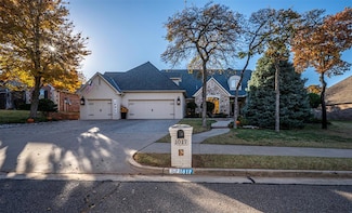 1017 Gulmor Dr, Edmond, OK 73034