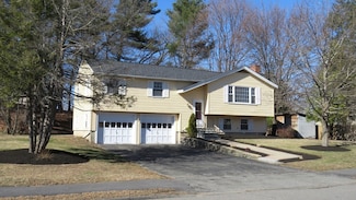 28 Pierce St, Hudson, MA 01749