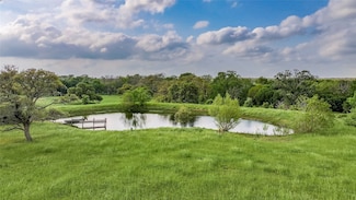 2007 Fm 2434, Weimar, TX 78962