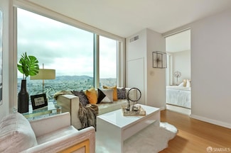 425 1st St Unit 3304, San Francisco, CA 94105