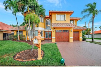 11531 SW 9th Ct, Pembroke Pines, FL 33025