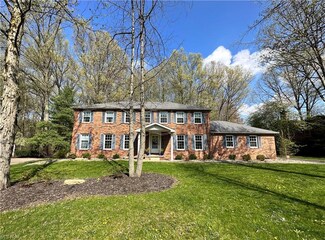 2699 Oak Forest Dr, Niles, OH 44446
