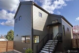 7946 11th Ave SW, Seattle, WA 98106