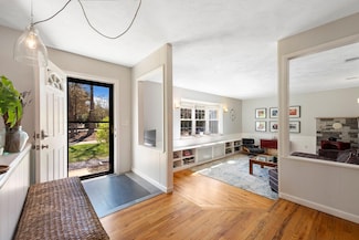 16 Payne Ave, Sag Harbor, NY 11963