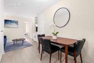 301 E 45th St Unit 11F, New York, NY 10017