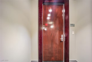 4575 Dean Martin Dr Unit 1112, Las Vegas, NV 89103
