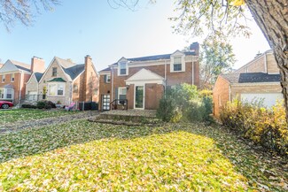 5923 N Leader Ave, Chicago, IL 60646