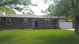 2812 Goldenrod Rd, North Newton, KS 67117