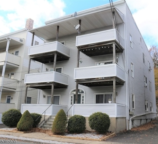 24 Orchard St Unit D, Summit, NJ 07901