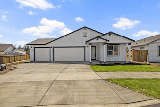 1062 NW Walnut Ave Unit 70, Redmond, OR 97756