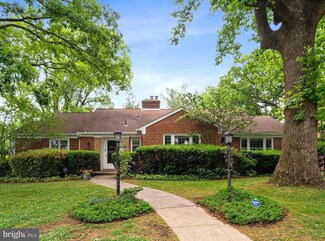3305 Winnett Rd, Chevy Chase, MD 20815