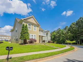 4567 Parkway Cir, Atlanta, GA 30349
