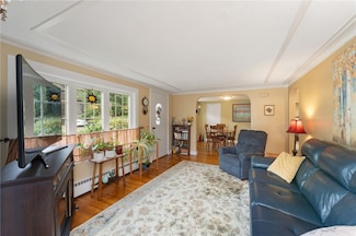 25 Hillview Ave, North Smithfield, RI 02896