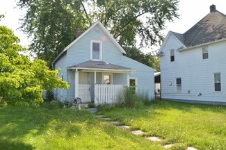 1012 S 34th St, South Bend, IN 46615