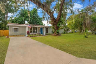 2503 Elm St, Seffner, FL 33584