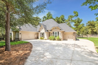 9457 Parkview Dr, Waller, TX 77484