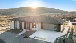 1036 Sagebluff Ln, Richland, WA 99352