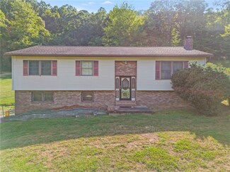 218 Gwynn Rd, Jefferson, PA 15344