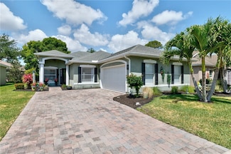 115 Briarcliff Cir, Sebastian, FL 32958