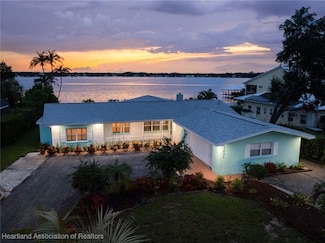 3031 Lakeview Dr, Sebring, FL 33870
