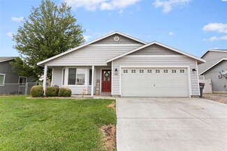 1613 S 14th St, Sunnyside, WA 98944