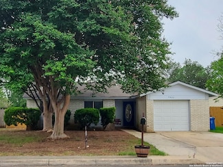 9406 Cliff Way St, San Antonio, TX 78250