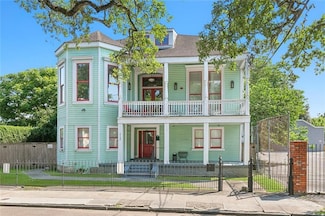 1722 Esplanade Ave, New Orleans, LA 70116