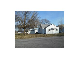 403 N Elizabeth St, Corder, MO 64021