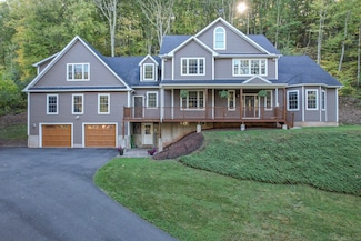 81 Warner Rd, North Haven, CT 06473