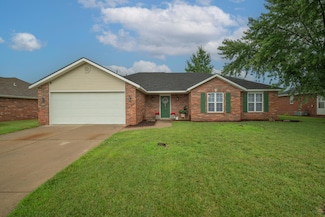 2238 Holly Ln, Miami, OK 74354