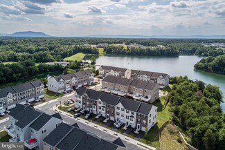 109 Chamomile Ct, Lake Frederick, VA 22630