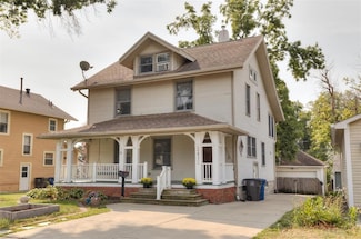 3412 Iola Ave, Des Moines, IA 50312