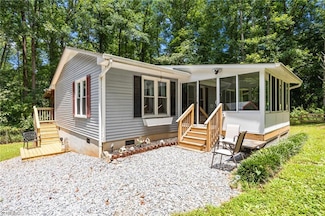 6241 Sullivantown Rd, Walkertown, NC 27051