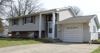 6100 Ambleside Dr, Columbus, OH 43229