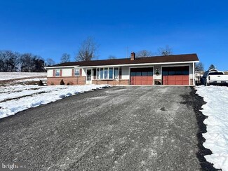 14 Smith Rd, Thompsontown, PA 17094