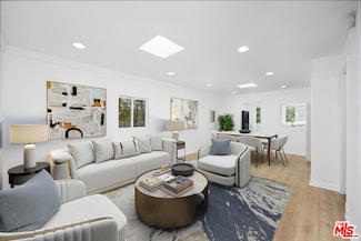 9016 Harratt St, West Hollywood, CA 90069
