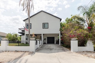 7404 Bay Dr, Tampa, FL 33635