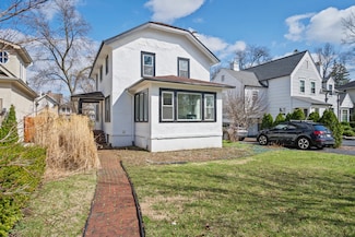 17 Orchard Place, Hinsdale, IL 60521