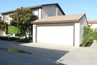 16286 S Summerview Cir, Santa Ana, CA 92704