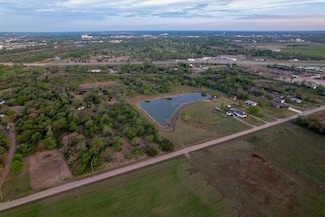 2817 S Lorraine St, Hutchinson, KS 67501