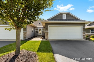 8105 Amber Crest Dr SW, Byron Center, MI 49315