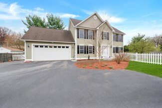 146 E Dunstable Rd, Nashua, NH 03062
