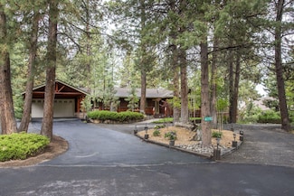 61193 Hitching Post Ln, Bend, OR 97702